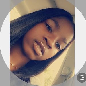 Meet your Posher, Uniqua